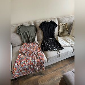 H&M three sets of T-shirts and skirts